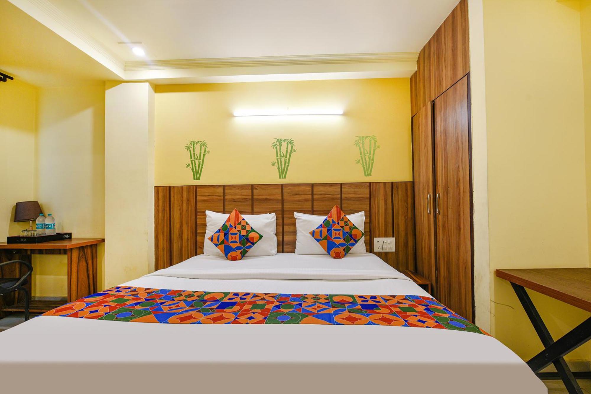 Fabhotel Ishtara Auberge - Nr Yashobhoomi Convention Centre New Delhi Eksteriør billede